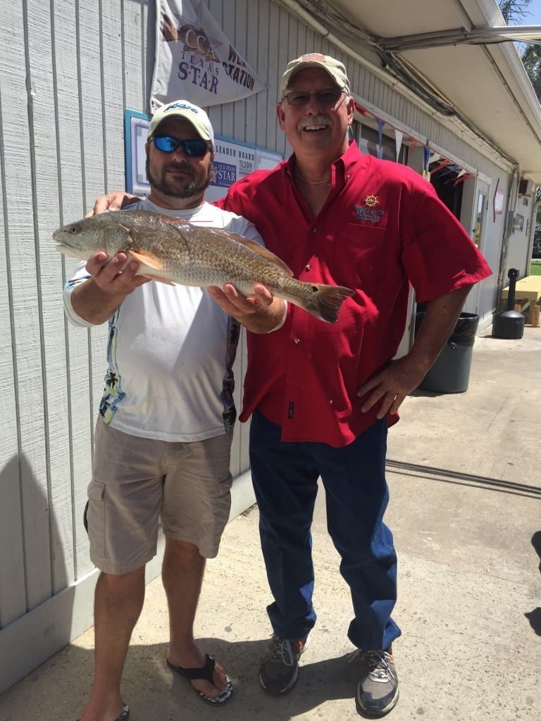 Michael Gibbs_2nd Tagged Redfish Winner & Roy Beck, STAR Weigh Station West End Marina
